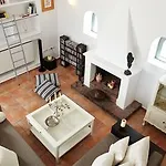 Aleria Santorini * Мессария
