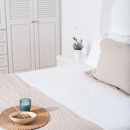 Aleria Santorini 别墅 *