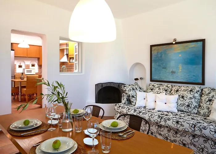 Aleria Santorini Βίλα *