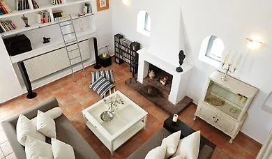 Aleria Santorini * Mesariá