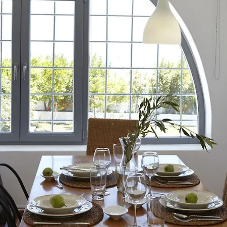 Aleria Santorini Messaria (Santorini)