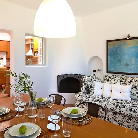 Aleria Santorini Villa *