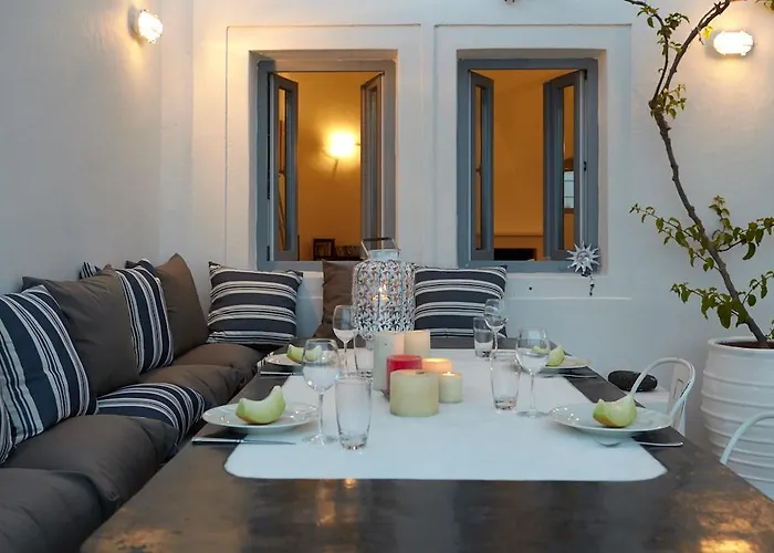 Aleria Santorini Villa *