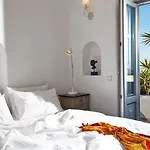 Aleria Santorini Willa Mesaria